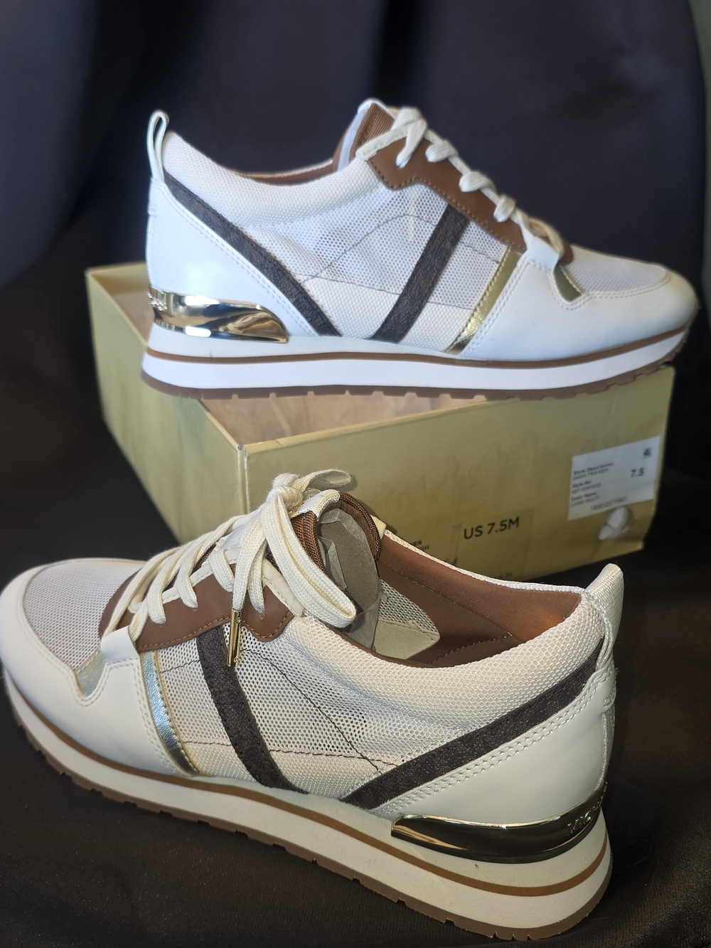 Michal Kors 7.5 Dash Trainer- NWT